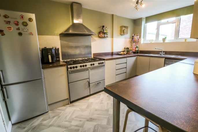 16 Altham Grove