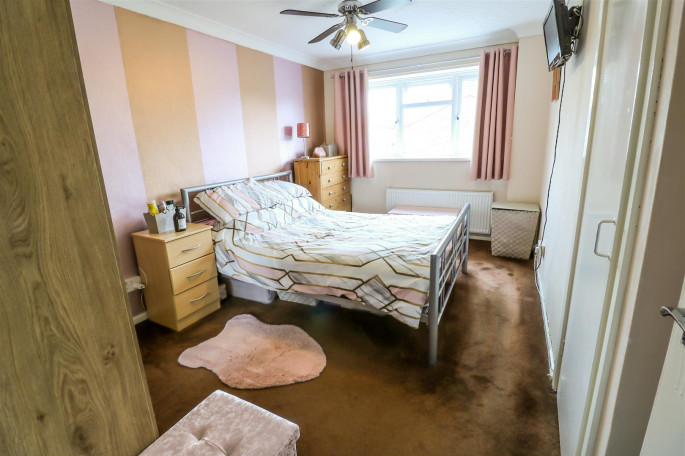 16 Altham Grove