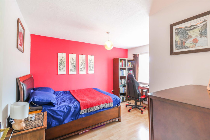 128 Hull Grove