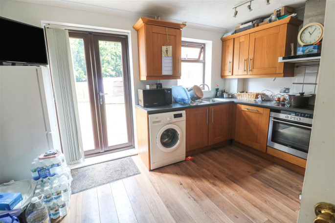 96 Markwell Wood