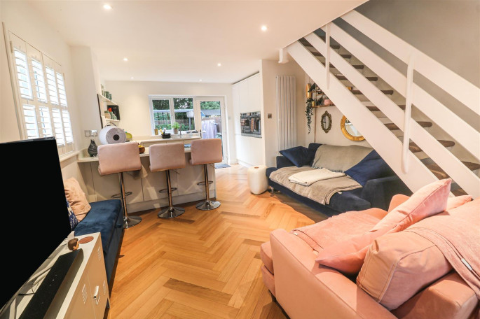 17 Savoy Wood