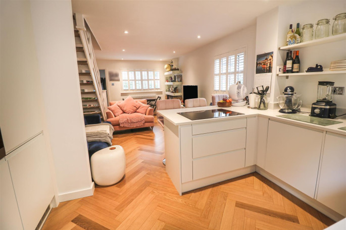 17 Savoy Wood