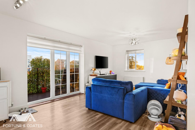 42 Kingfisher Way