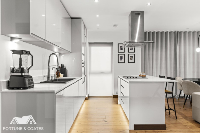 16 Hepworth House