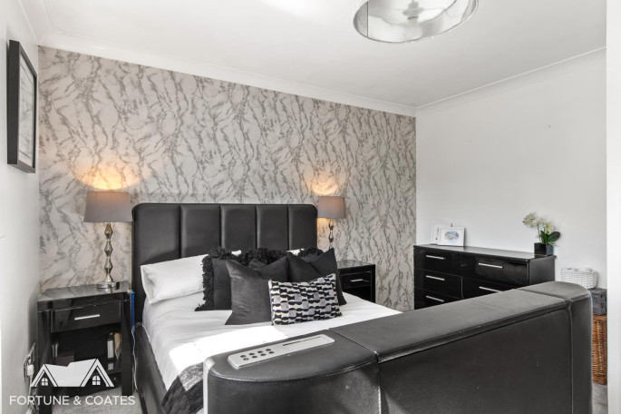 121 Coalport Close