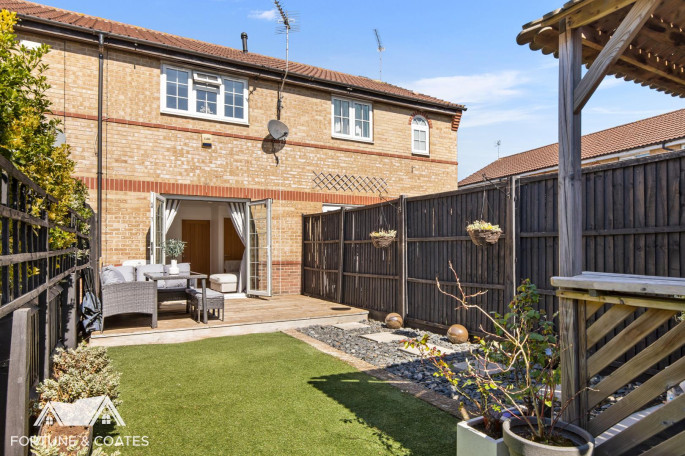 121 Coalport Close