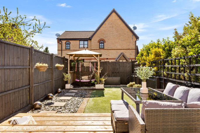 121 Coalport Close
