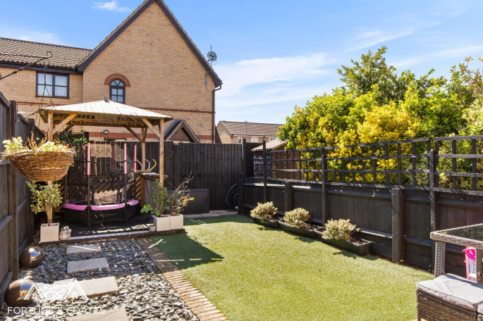 121 Coalport Close