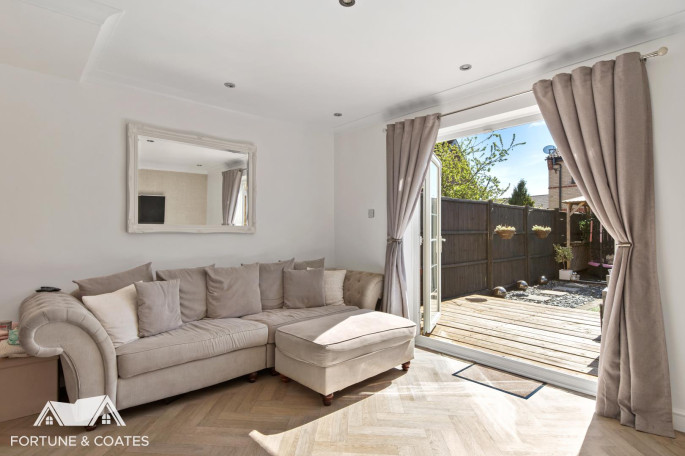 121 Coalport Close