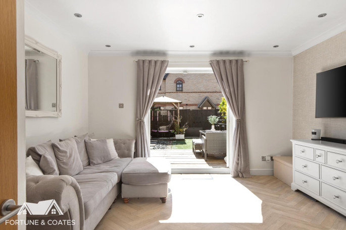121 Coalport Close